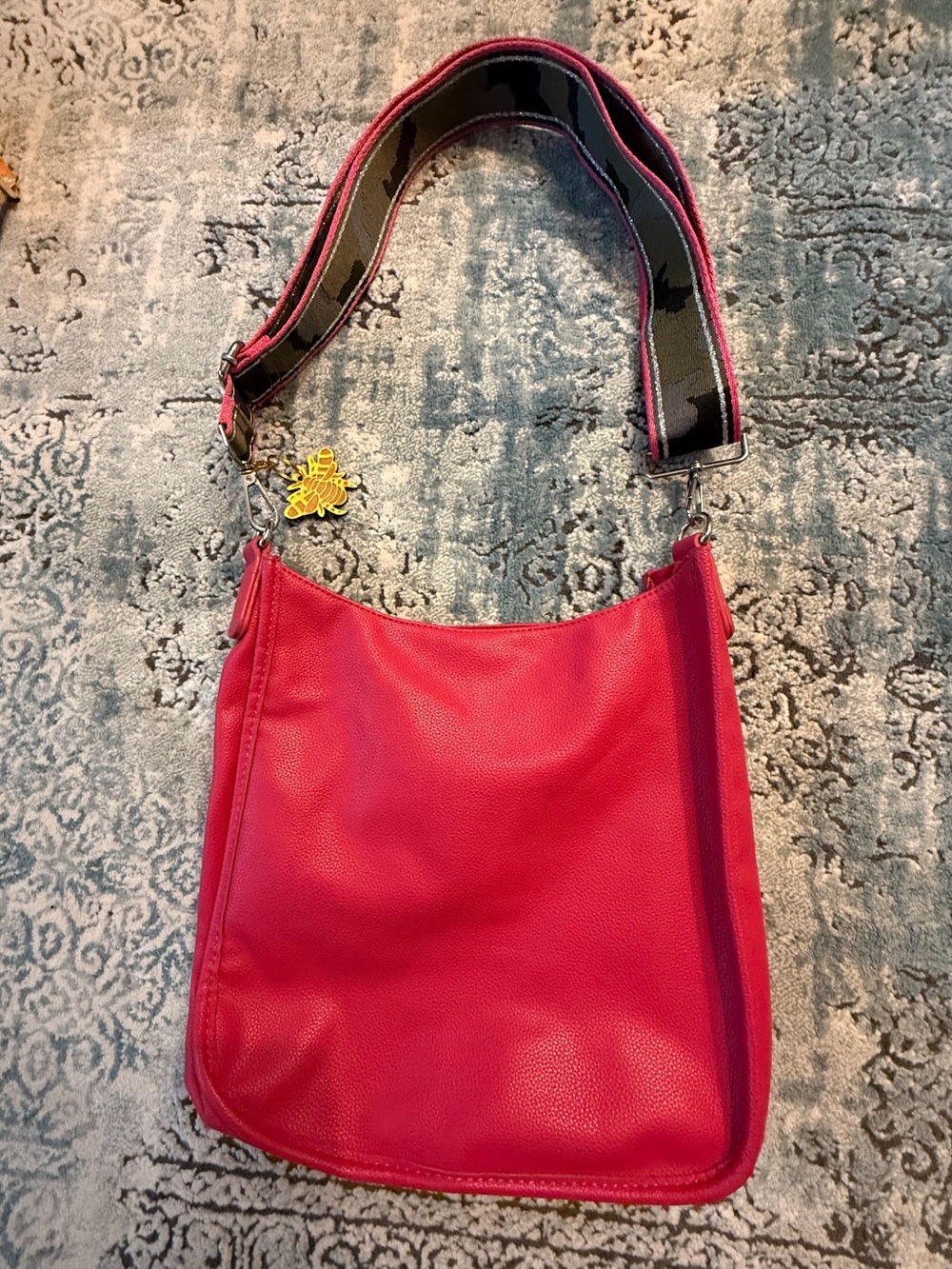 Stylish Pink Leather Shoulder Bag with Detachable Strap